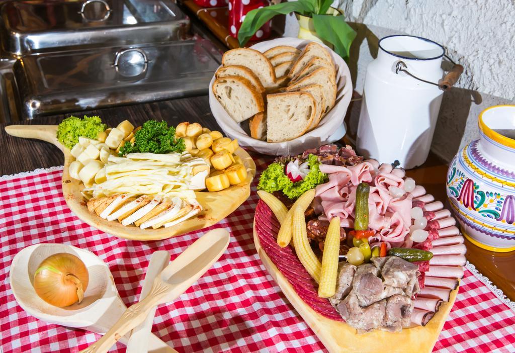 Hotel Strachanovka - Jánska Koliba Liptovský Ján Esterno foto
